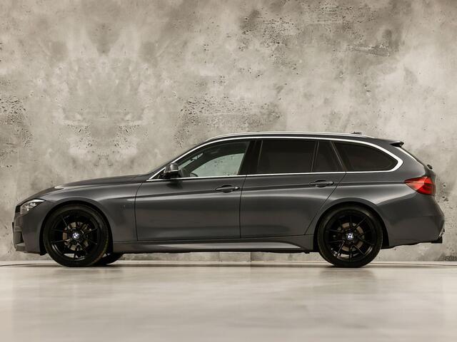 BMW 3-SERIE 318i M Sport Automaat (PANORAMADAK, M PAKKET, GROOT NAVI, COGNAC LEDER, STOELVERWARMING, SPORTSTOELEN, VIRTUAL COCKPIT, PARKEERSENSOREN, GETINT GLAS, NIEUWSTAAT)