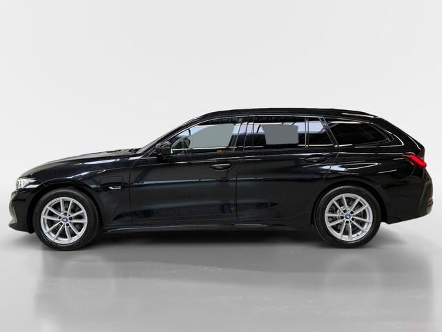 BMW 3-SERIE Touring 330e I Facelift I Adaptive Cruise I Leder I Elek. Achterklep I Stoelverwarming I Camera I
