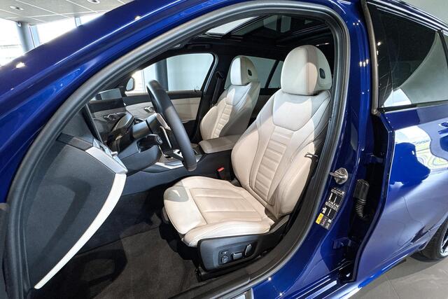 BMW 3-SERIE Touring 330e M Sport Edition | M Sport Pro | Glazen Panoramadak | Harman Kardon | Stoelverwarming | Trekhaak |