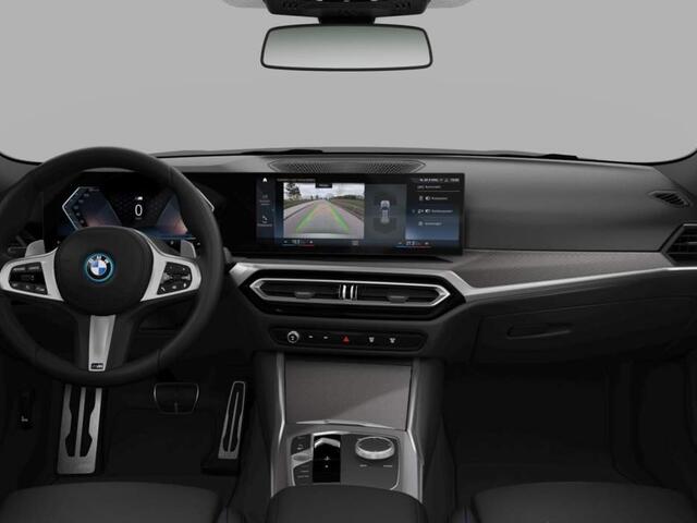 BMW 3-SERIE Touring 330e M-Sport | Panoramadak | 19"
