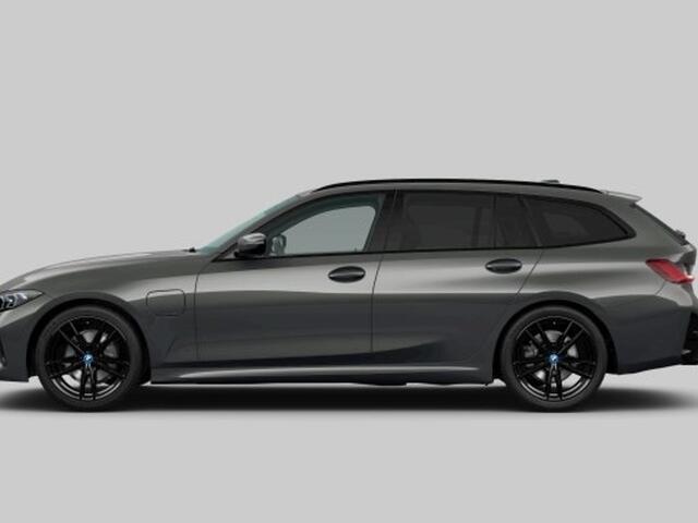 BMW 3-SERIE Touring 330e M-Sport | Panoramadak | 19"