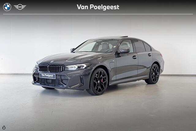 BMW 3-SERIE Sedan 330e Innovation Pack M Sportpakket Pro