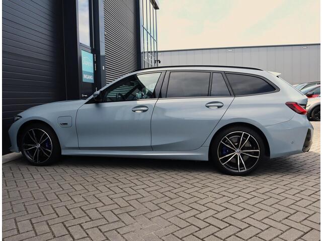 BMW 3-SERIE Touring 330e xDrive M Sport | Pano | Memory | Trekhaak | Laser | ACC | BLIS | Leer | HUD