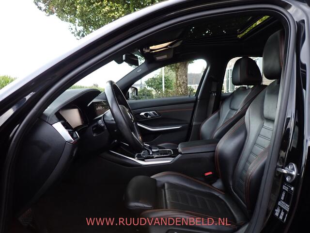 BMW 3-SERIE 320D High Executive Edition / HEAD-UP / SCHUIFKANTEL-DAK / CARPLAY / CAMERA