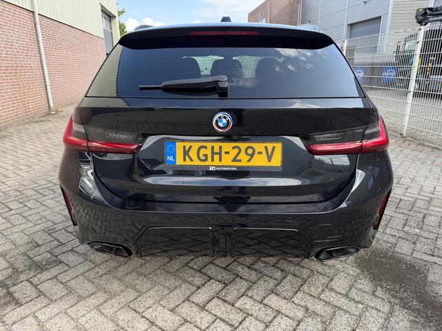 BMW 3-SERIE Touring 330e xDrive M-Sport | Facelift | Pano | Carplay | 292PK | Carbon | Keyless | SOH 93% | MARGE