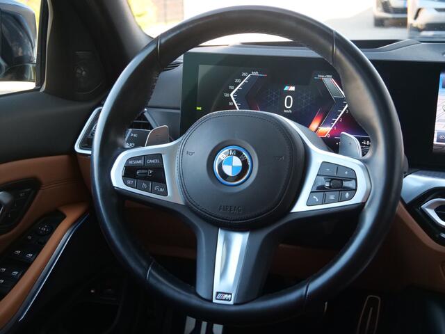 BMW 3-SERIE 330e 292 Pk Automaat Navi / DAB / Leer / Apple Carplay / M-pakket / Schuifdak