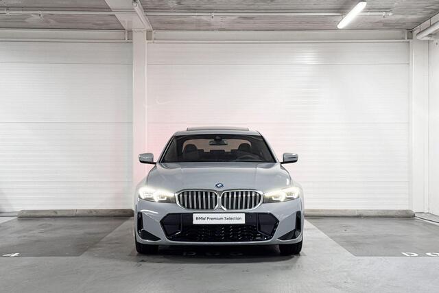 BMW 3-SERIE 330e M Sport | Schuifdak | Trekhaak