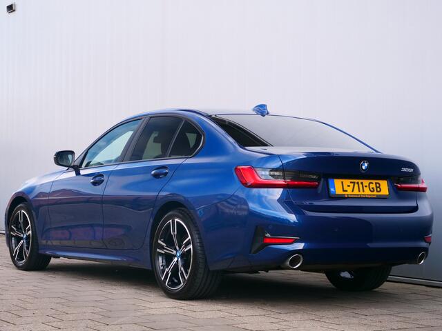 BMW 3-SERIE 320i Business Edition 184 Pk Automaat Navi / DAB / Apple Carplay / Sportstoelen / 18 inch