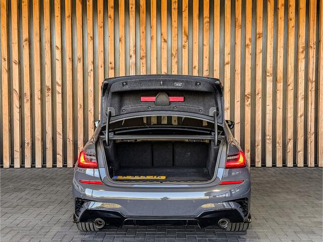 BMW 3-SERIE 330e 292PK M-Sport Plus | LASER | PANO | HEAD-UP | STOELVERWARMING | KEYLESS | LEDER |