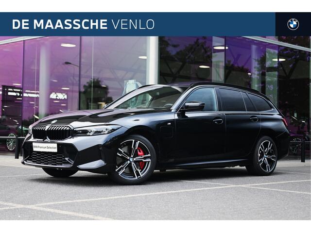 BMW 3-SERIE Touring 330e xDrive M Sport Automaat / Trekhaak / Panoramadak / Sportstoelen / Comfort Access / Adaptieve LED / Achteruitrijcamera