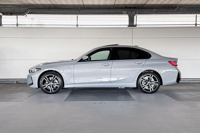 BMW 3-SERIE Sedan 330e M Sport | Trekhaak