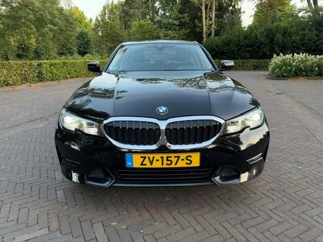 BMW 3-SERIE 320i Executive Edition/Xenon/Led/Navi/Pdc/Cruise