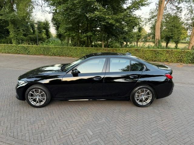 BMW 3-SERIE 320i Executive Edition/Xenon/Led/Navi/Pdc/Cruise