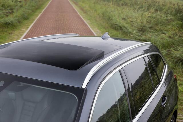 BMW 3-SERIE Touring 320d High Executive Edition