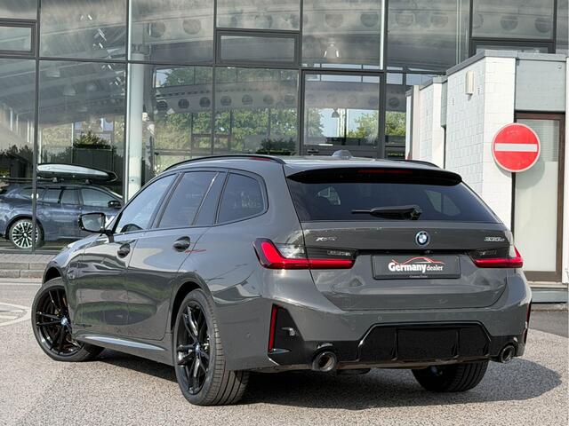 BMW 3-SERIE Touring 330e xDrive 292pk M-Sport+Pro Schaalstoelen Dravit Pano Trekhaak 19-inch