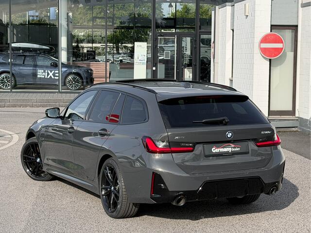 BMW 3-SERIE Touring 330e xDrive 292pk M-Sport+Pro Schaalstoelen Dravit Pano Trekhaak 19-inch