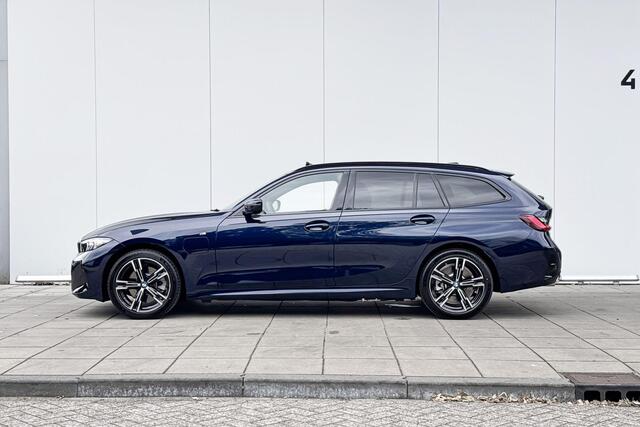 BMW 3-SERIE Touring 330e M-Sport / Glazen Schuifdak / 18'' / Stoelverwarming / Apple Carplay