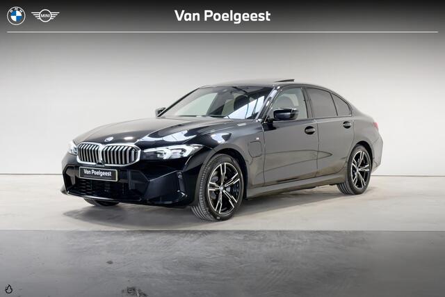 BMW 3-SERIE Sedan 330e M Sportpakket | M Sport | Comfort Pack