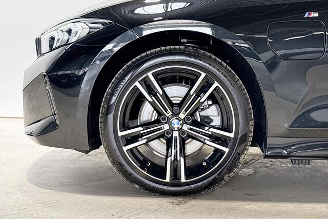 BMW 3-SERIE Sedan 330e M Sportpakket | M Sport | Comfort Pack