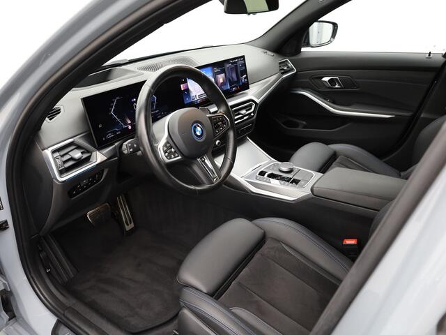 BMW 3-SERIE Touring 330e xDrive | M-sport | Trekhaak wegkl. | 19'' | Stoelgeheugen | Driving Assistant Professional | Prijs Rijklaar !!