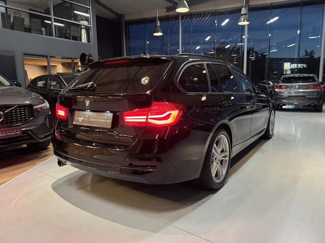 BMW 3-SERIE Touring 318i High Exe aut. 18" stoelverw. elektr. achterklep