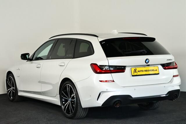 BMW 3-SERIE 330e M-Sport Pro Panorama / Opendak / Pilot assist / Harmankardon / HUD