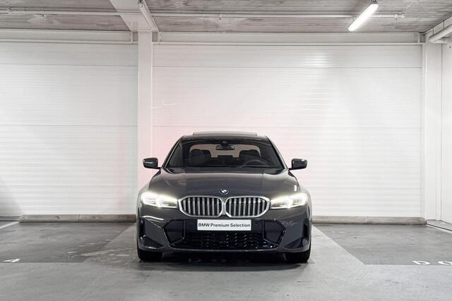 BMW 3-SERIE Sedan 320i M Sport | Schuifdak