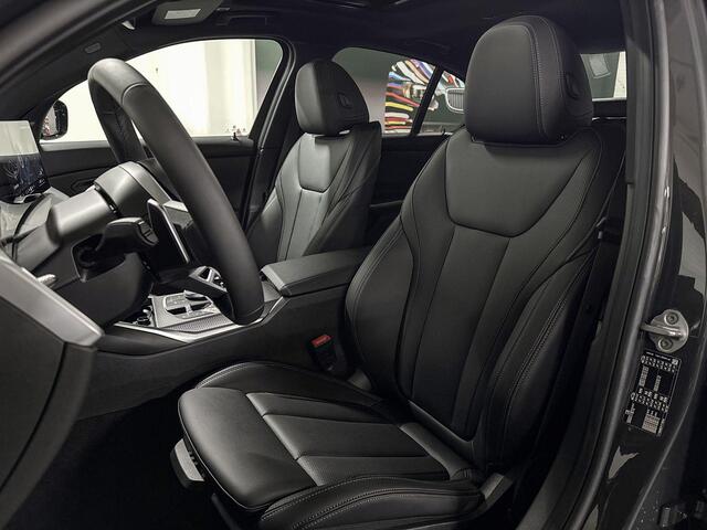 BMW 3-SERIE Sedan 320i M Sport | Schuifdak