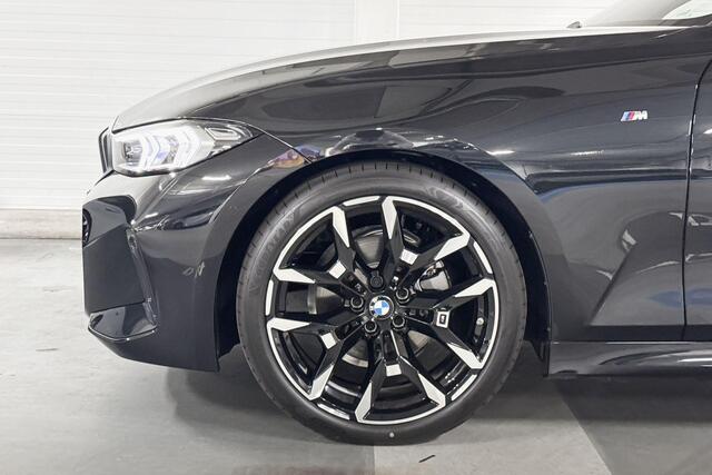BMW 3-SERIE Sedan 320i M Sport | Schuifdak | Trekhaak