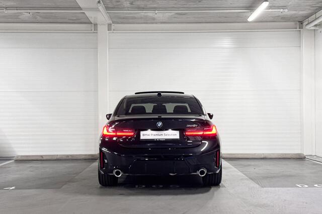 BMW 3-SERIE Sedan 320i M Sport | Schuifdak | Trekhaak