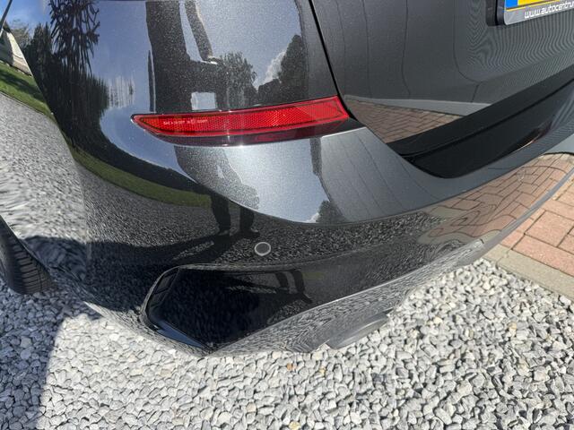 BMW 3-SERIE Touring 318i 2.0 156pk Automaat High Executive M-Sportpakket