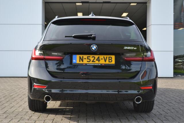 BMW 3-SERIE Touring 320e Panoramadak | Laserlicht | Sportstoel | Leer | Stoelverw. | Achteruitrijcamera |