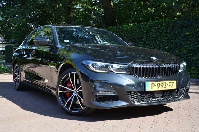 BMW 3-SERIE 320e Business Edition Plus M Sport Automaat/Navi/Pdc/Ecc/Achteruitrijcamera/Stoelverwarming/Apple Carplay/Android Auto /virtual dashboard/Cruise control adaptief/Extra getint glas/Leer