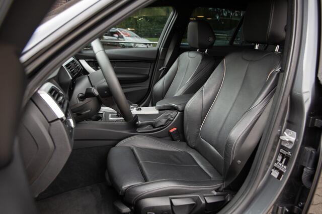 BMW 3-SERIE Touring 320i High Executive M-Sport , Leder, Trekhaak, Stoelverwarming