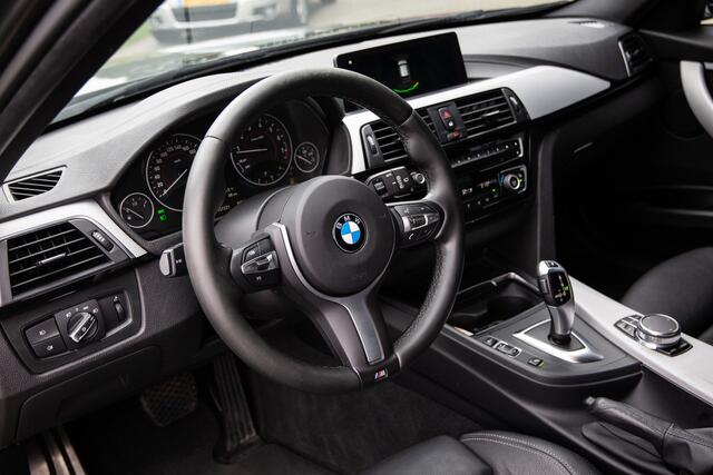 BMW 3-SERIE Touring 320i High Executive M-Sport , Leder, Trekhaak, Stoelverwarming