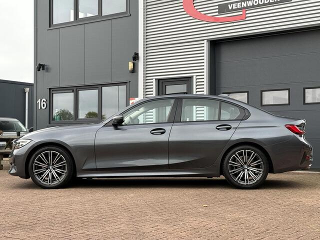 BMW 3-SERIE 320i Executive Edition / NL-auto / 2de eigenaar