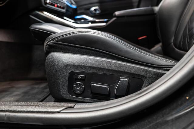 BMW 3-SERIE Touring M340i xDrive Pano | Standkachel | Memory | Dealer Onderhouden | Trekhaak