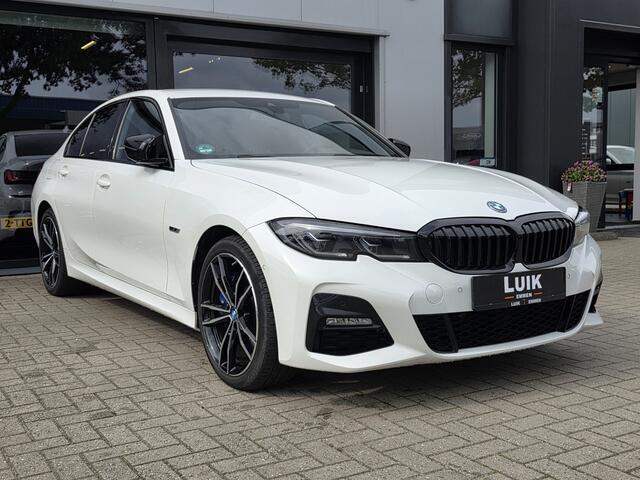 BMW 3-SERIE 320e High Executive + LASER + KEYLESS + CAMERA