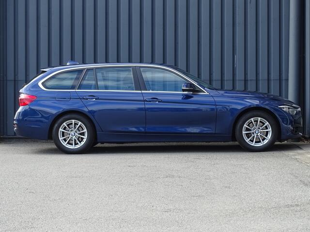 BMW 3-SERIE Touring 318i Executive Automaat