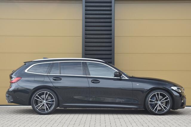 BMW 3-SERIE Touring 330i High Exe * M-Sport * Panoramadak * Head-up * Sfeerverlichting * Camera *