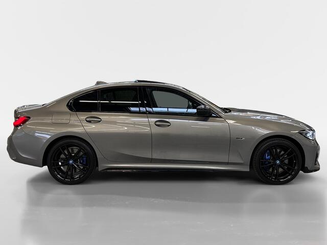 BMW 3-SERIE 330e High Executive I M-Sport I Schuifdak I Alcantara I Individual kleur