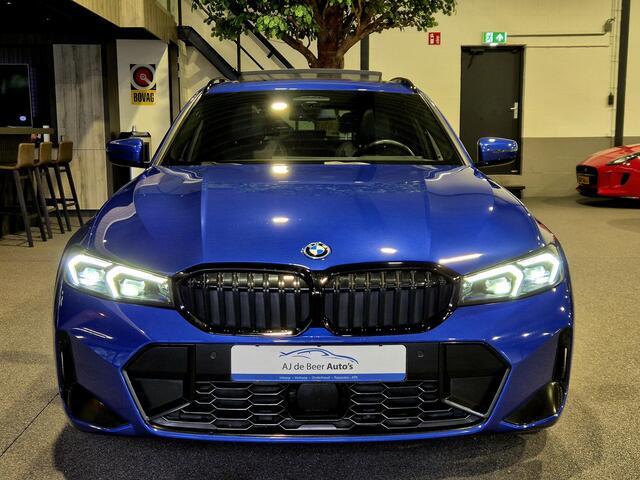 BMW 3-SERIE Touring 330e xDrive M-Sport | Panorama | HUD | Full optie