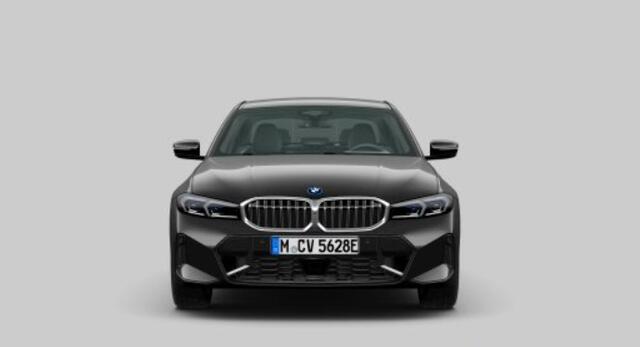 BMW 3-SERIE 330e xDrive M Sport - Active Cruise Control - Elektrisch verstelbare/verwarmde stoelen - Comfort Access - Sportstoelen - Parking Assistant Plus - BMW Live Cockpit Professional - Getinte ruiten