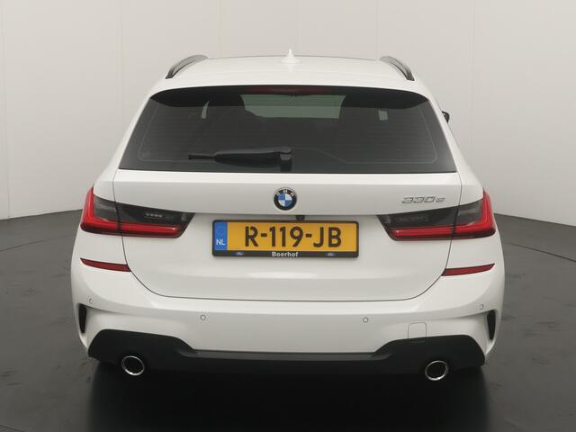 BMW 3-SERIE Touring 330e High Executive M-Sport Full Options I PANO I LED I Sportstoelen I Adapt Cruise I Head-Up I 18"LM