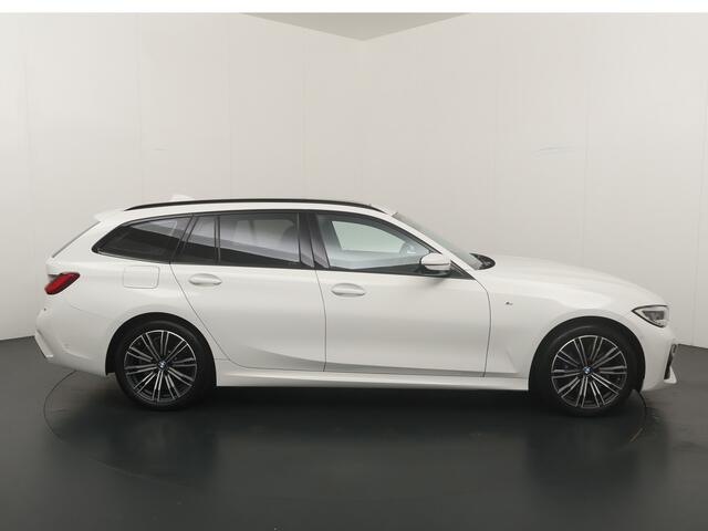 BMW 3-SERIE Touring 330e High Executive M-Sport Full Options I PANO I LED I Sportstoelen I Adapt Cruise I Head-Up I 18"LM