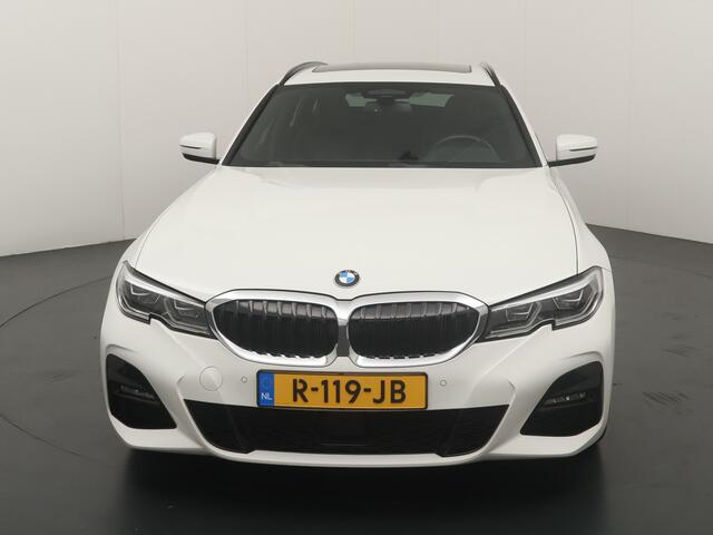 BMW 3-SERIE Touring 330e High Executive M-Sport Full Options I PANO I LED I Sportstoelen I Adapt Cruise I Head-Up I 18"LM
