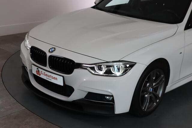 BMW 3-SERIE 320i High Executive M-Sport LED, Cruise Control, Stoelverwarming, Bluetooth, Navigatie