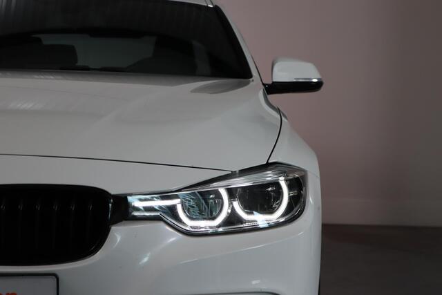 BMW 3-SERIE 320i High Executive M-Sport LED, Cruise Control, Stoelverwarming, Bluetooth, Navigatie