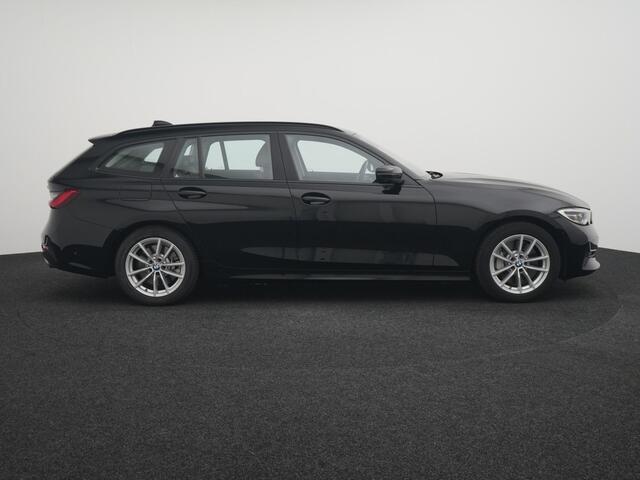 BMW 3-SERIE Touring 330e High Executive Adaptief Cruise | Lederen bekleding | 360 Camera | Stoel & Stuurverwarming | El. Achterklep |
