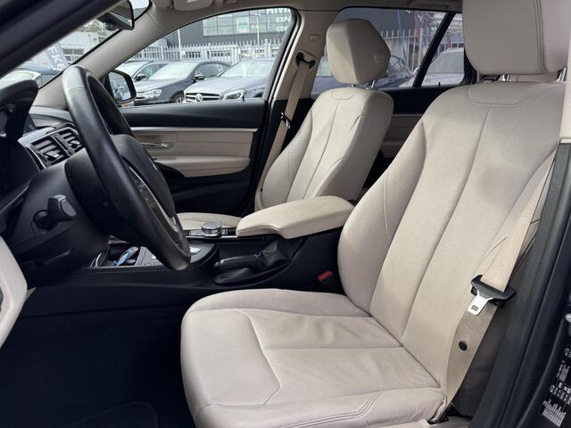 BMW 3-SERIE Touring 318i Edition Luxury Line Purity Executive NL-AUTO | LEDER | STOELVERWARMING | NAVI